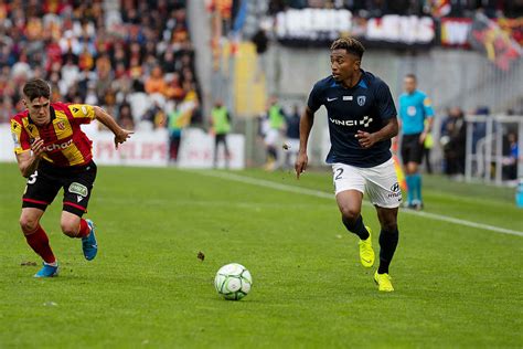 Nach elf positiven coronatests im kader des französischen erstligisten rc lens ist das für sonntag angesetzte spiel gegen den fc nantes verschoben worden. RC Lens - Paris FC : Réveil trop tardif - Paris FC