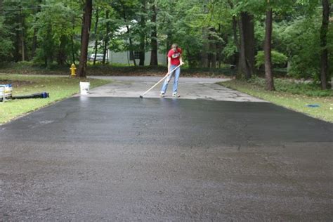 How To Fix Cracks In A Driveway And Apply A Coat Of Sealant How Tos Diy