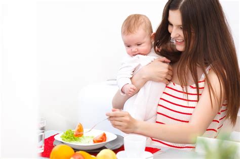Dia pun nmpk cergas lagi. Makanan Yang Sesuai Untuk Anak Kucing Cirit Birit : Tips ...