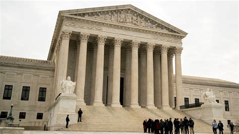 Supreme Court Temporarily Blocks North Carolina Gerrymandering Ruling