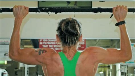 Women Can Do Pullups Heres The Secret Female Marines Military