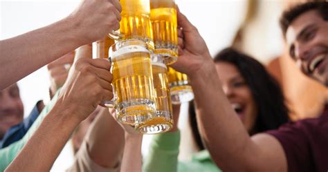 Researchers Confirm That A Glass Of Beer Makes People More Sociable
