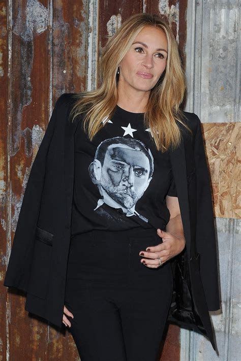 Julia Roberts At Givenchy Fashion Show In New York 09112015 Hawtcelebs