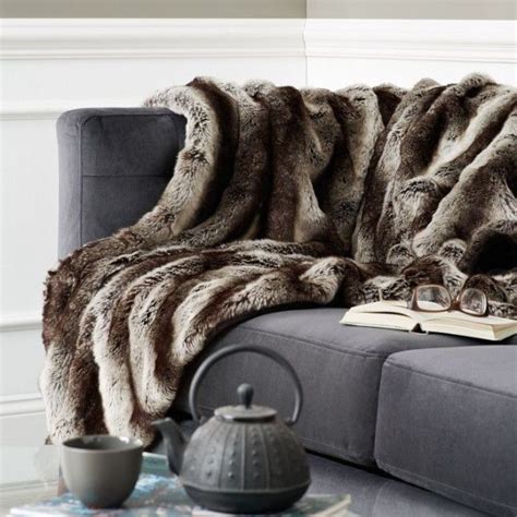 Faux Fur 15 Ways To Wear Or Decorate With It