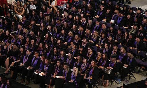 Winter commencement warms the hearts of graduates and guests - GCU News