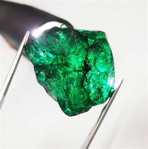 Natural Emerald Gemstone Rough 2865x2647x1710mm 9430ct Catawiki
