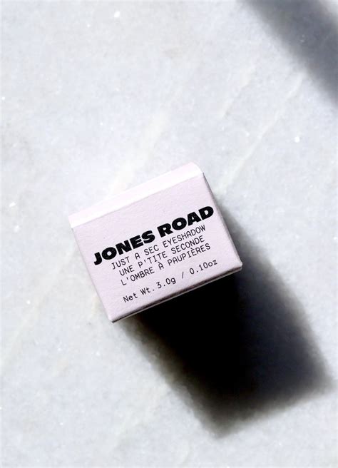 My Honest Review of the Jones Road Just a Sec Eyeshadow | The