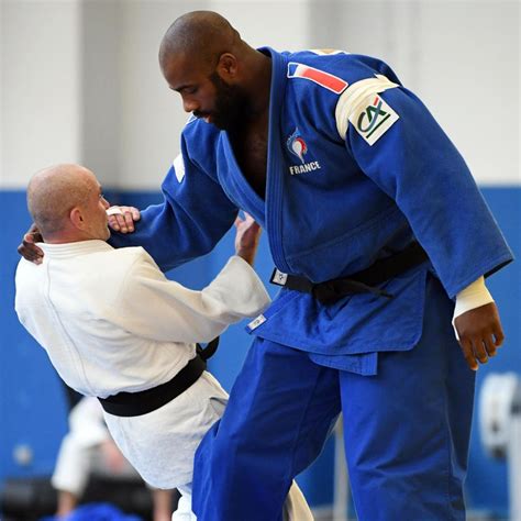 He has won ten world championships gold medals, the first and only judoka (male or female) to do so, and two olympic gold medals. Mondiaux de judo: Riner ou rien - Libération