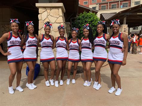Pin By Azhanedadoll On Cheer Cheerleading Outfits Cheer Outfits
