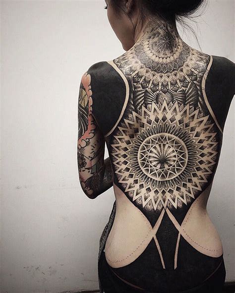 Getting white spots and bumps on your tattoo can be very concerning. Blackout Tattoos Are The Latest Trend For Tattoo Lovers In ...