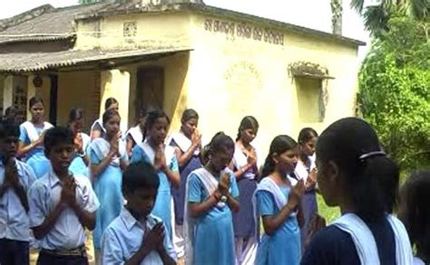 Over 45 000 Government Run Odisha Schools Have No Teacher Per Class Sambad English