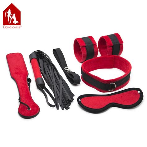 Davidsource Red And Black Lint Handcuff Collar Blinder Whip And Paddle