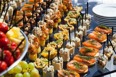 Nous avons tous déjà invité des amis pour un apéritif dînatoire sans avoir aucune idée de recette à réaliser. Pour profiter des convives et de la soirée, on apprécie ...