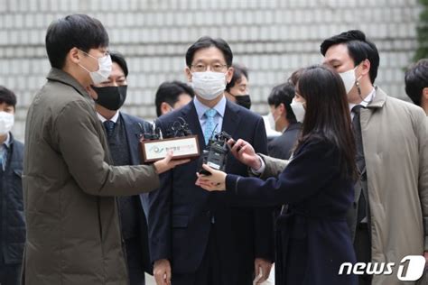 Check spelling or type a new query. 속보 김경수 "재판부의 현명한 판결 기대한다" - 파이낸셜뉴스