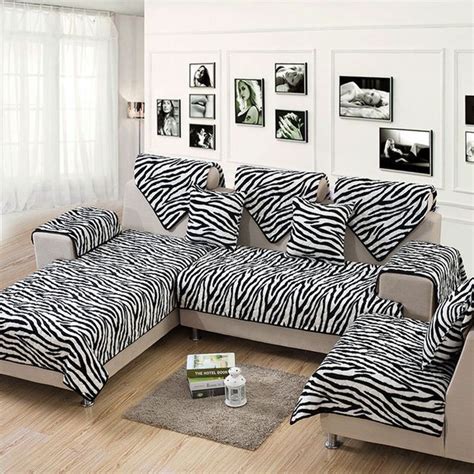 Saw something that caught your attention? 35 Elegant Animal Print Furniture Ideas For Living Room ...