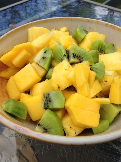 Easy Summer Pineapple Kiwi And Mango Fruit Salad Summer Salads