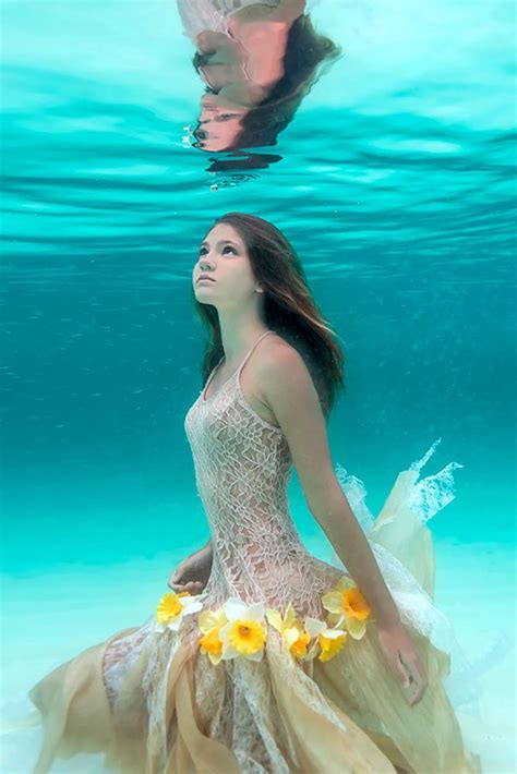 Beautiful Women Who Enjoy Underwater Photography And 8211 From