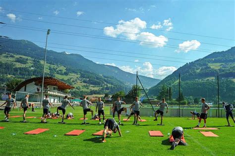 Datencenter sc freiburg kader spiele & ergebnisse transfers teamstatistik spielerstatistik mehr vollst. Die Spieler des SC Freiburg gastieren im Trainingslager in ...