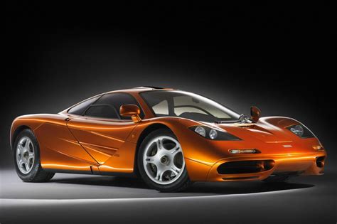 The doors are designed as such to give drivers quick access. McLaren F1 (1992) - Les voitures qui ont marqué les années ...