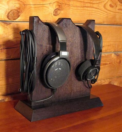 Diy stylish, simple gamer's headphone stand materials: 20+ inspiration and Tips To Make DIY Headphone Stand
