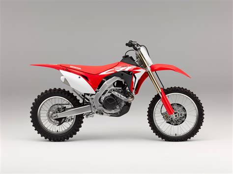 Just like the crf450r, the crf450rx has a new frame, steering geometry and suspension setup developed directly from hrc's race bikes, so you can go in harder and come out faster. Gebrauchte und neue Honda CRF 450 RX Motorräder kaufen