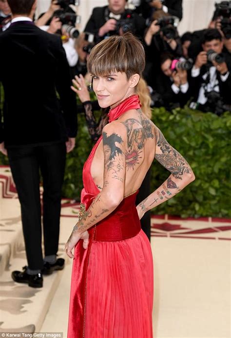 Ruby Rose Flaunts Sideboob And Her Tattooed Back At Met Gala 2018 Daily Mail Online