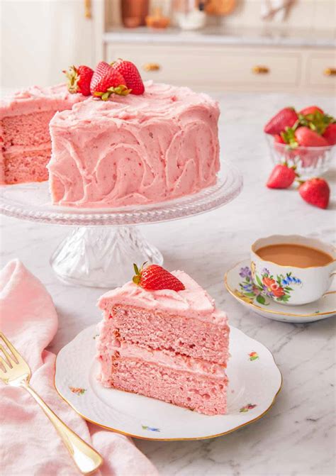 How To Make A Strawberry Box Cake Taste Homemade Homemade Ftempo