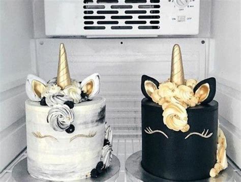 Comment passer à côté de cette icône du web ? Gateau Licorne Noir Et Blanc - Gâteaux et Biscuits