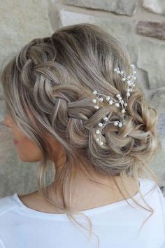 I found 12, and they're good if i do say so myself. Beach Wedding Hair Styles