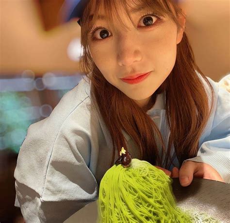 北野日奈子さんのインスタグラム写真 北野日奈子instagram「🐴🤎 抹茶のモンブランを食べました🫧 たまーにオシャレなものを食べると、特別な感じで充実した1日を過ごせた気分になり