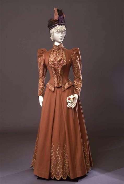 1890 Walking Dress 👗 Edwardian Fashion Vintage Dresses Historical Dresses