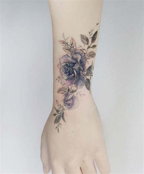 It is also symbolic of detachment as drops of water easily slide. 43 Beautiful Flower Tattoos for Women | Page 4 of 4 | StayGlam