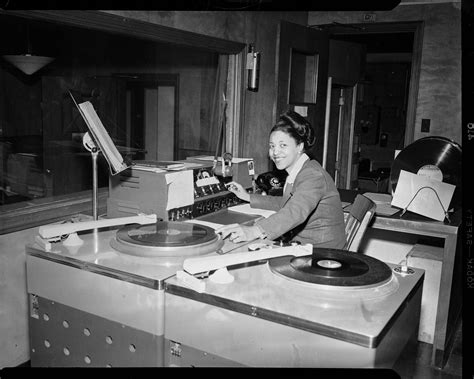 Portrait Of Whod Radio Disc Jockey Mary Dee Operating Turntables In