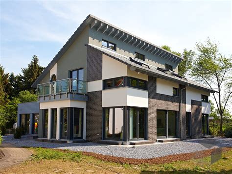 Domy okal se vyznačují nadstandardní tepelnou izolací. Zweifamilienhaus Musterhaus Kaarst von OKAL Haus ...