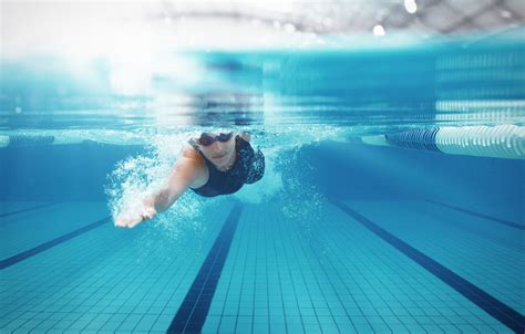 Swimming underwater efficiently requires the development of many skills. 4 Swim Skills Help You Swim Faster