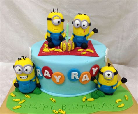 The following minions cake designs are officially selected by best cake design team, which looks stunning and can be made during ceremonial occasions, such as weddings, anniversaries, and birthdays. Top 10 Crazy Minions Cake Ideas | Birthday Express