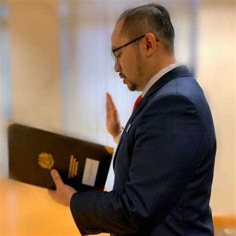 Untuk melihat perkembangan terkini situasi politik di timbalan menteri kerja raya. Budiman, Sayed Muzzakkir antara 25 Setiausaha Politik ...