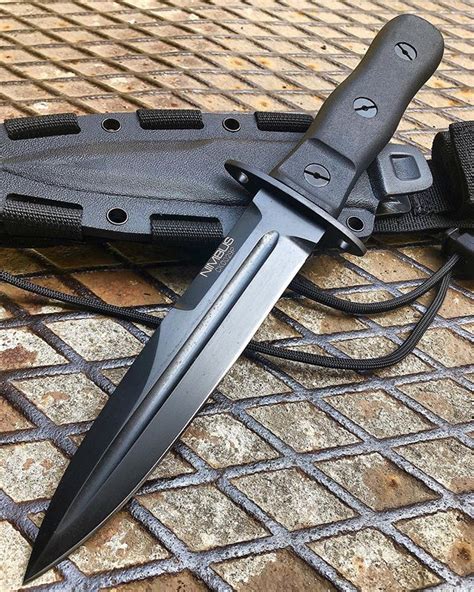 Пин на доске Military And Tactical Knives Fixed Blade