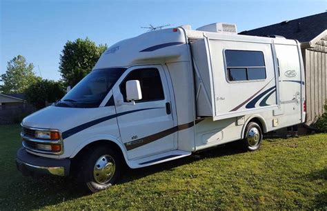 2003 Used R Vision Trail Lite Class B In Indiana In