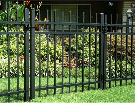 Sie verschönern also rustikale gärten und grüne balkone. Sichtschutz Metall Gartenzaun und Garten Tor-Geländer und ...
