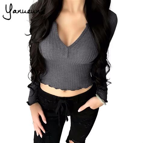 Yanueun 2017 Autumn Winter New Womens Fashion Sexy Deep V Neck Short Knitted Pullovers Female