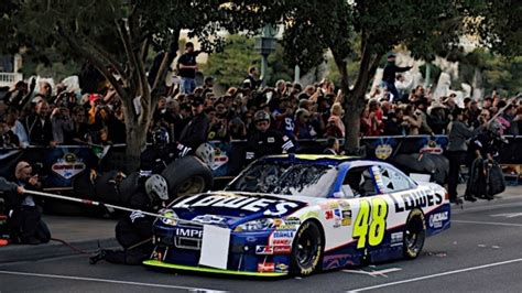 Watching the 16 nascar chase drivers parade the las vegas strip before the burnout! Fan festivities planned for Champion's Week in Las Vegas ...