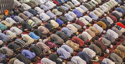 Izmir için diyanet takvimine göre namaz vakitleri. İzmir namaz vakitleri! (15 Şubat İzmir Cuma namazı saati ...