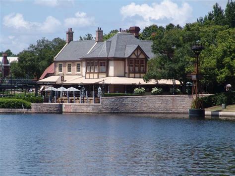There's a wine to suit every patron and all occasions. Rose and Crown Pub and Dining Room Menu - EPCOT World Showcase