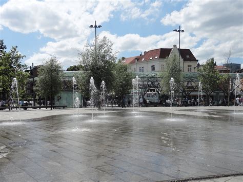 49 reviews by visitors and 20 detailed photos. Place Eugène Flagey à Ixelles