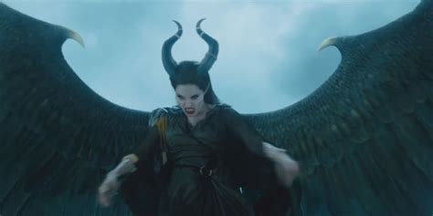 Angelina Jolie Says She Had Wings In Maleficent Trailer The Blemish