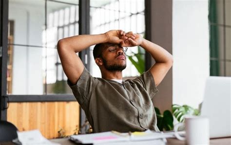 I share my story so that other women in theirs 30s and 40s are aware that hashimoto's might be a possibility if you, too, have experienced fatigue, weight gain, hair loss, and some of the other. Can Adrenal Fatigue Slow Weight Loss? | Weight Loss ...