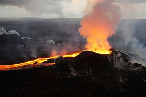 Hawaiis Kilauea Volcano Eruption Could Last For Years Geologists Warn