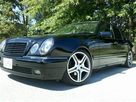 The owner has had it for 3 years. Mercedes-Benz E420 Photos, Informations, Articles - BestCarMag.com