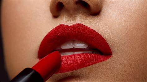 tips for preparing your lips for matte lipstick hint you should always exfoliate